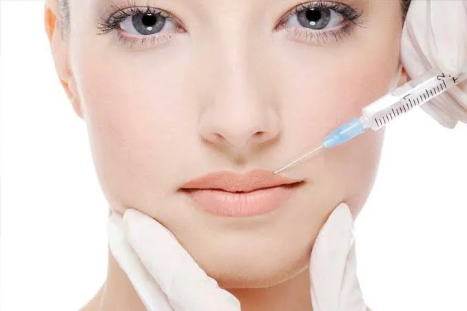 Preenchimento facial com ácido hialurônico em Santos